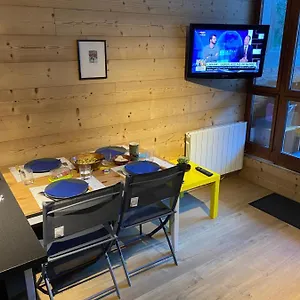 Confortable Style Chalet, Lary Soulan Centre Village, 6 Nuits Minimum Appartement